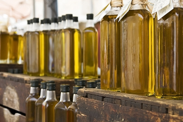 Imagen: olive-oil-bottles.jpg
